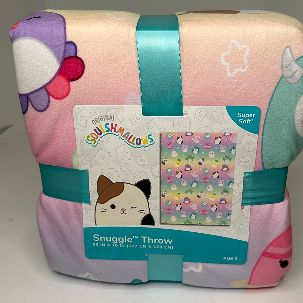 Squishmallows Snuggle Throw